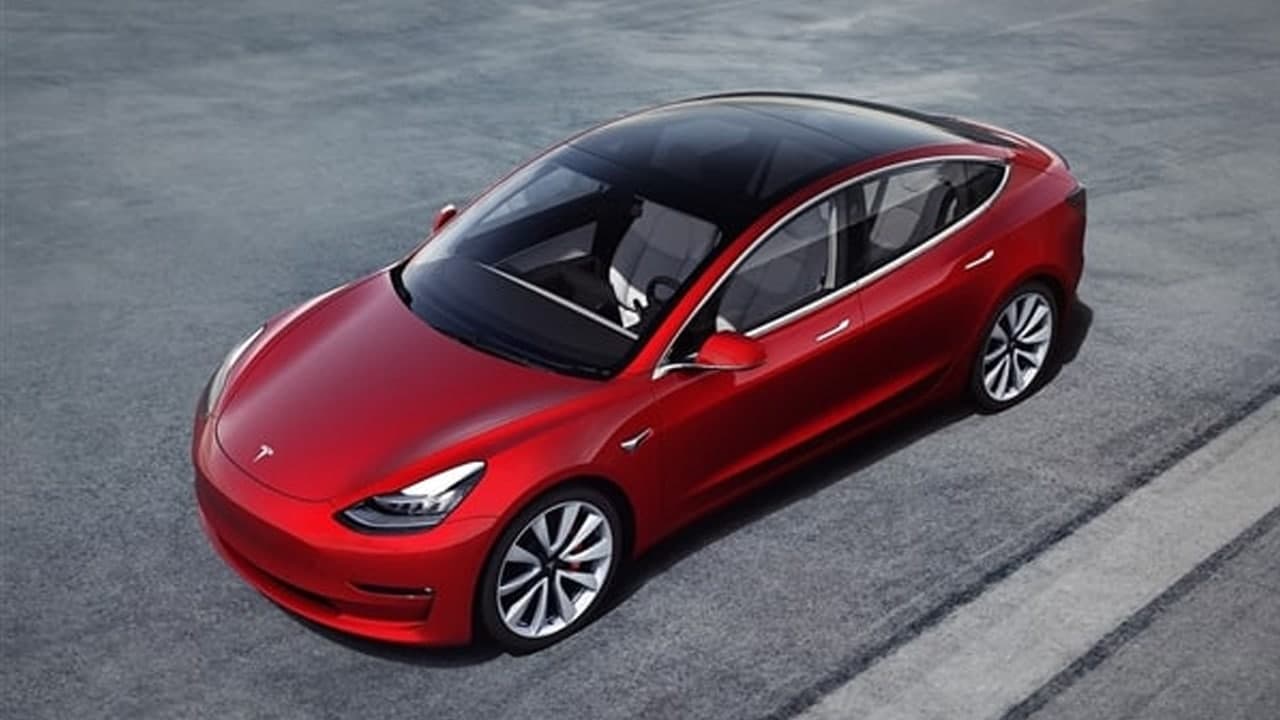 tesla will offer pure autonomous driving experience for free to the models delivered in last 3 days of 2020